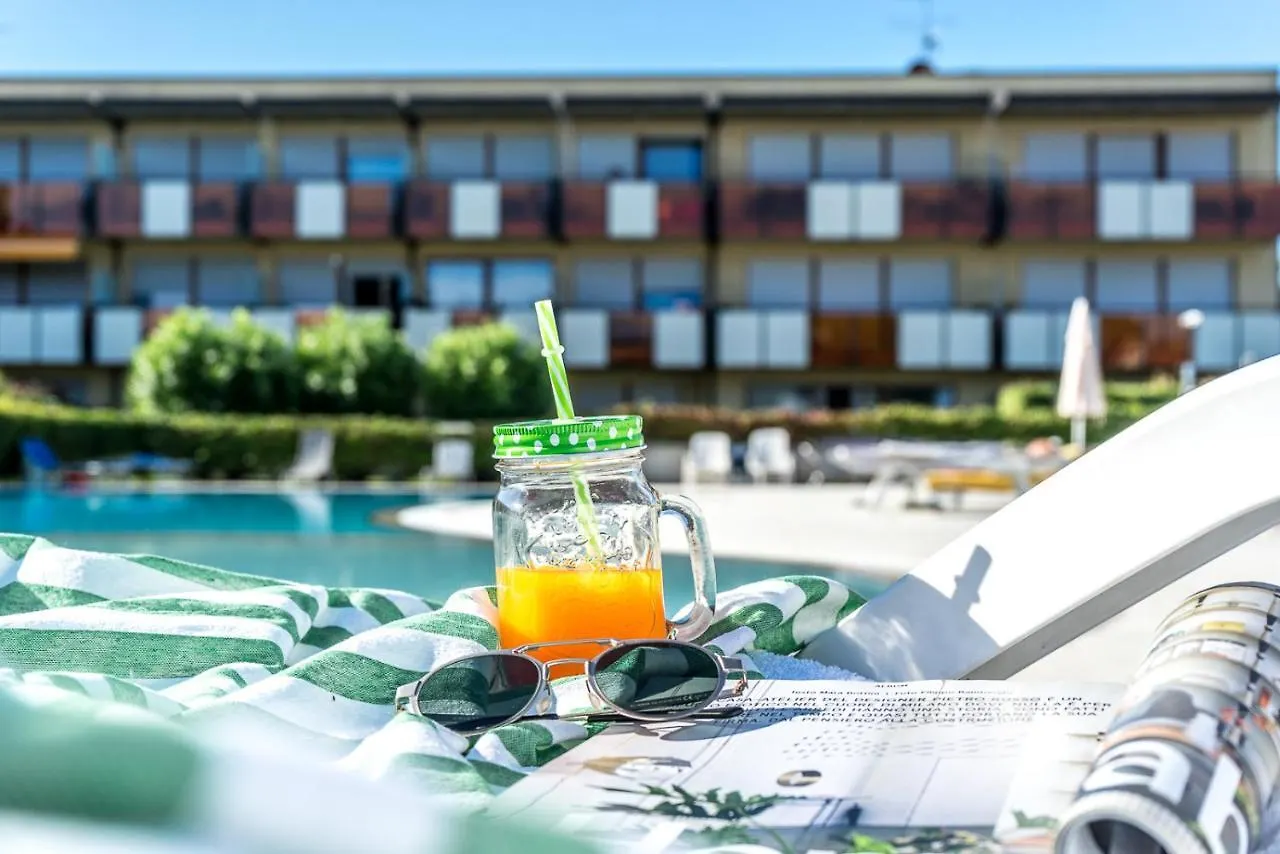 Hygge Family Apartment - One Step Away From The Lake!!! Sirmione 0*,
