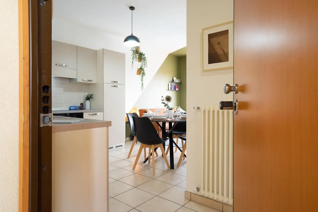 Hygge Family Apartment - One Step Away From The Lake!!! Sirmione Italy