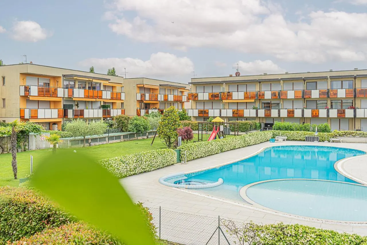 Hygge Family Apartment - One Step Away From The Lake!!! Sirmione Italia